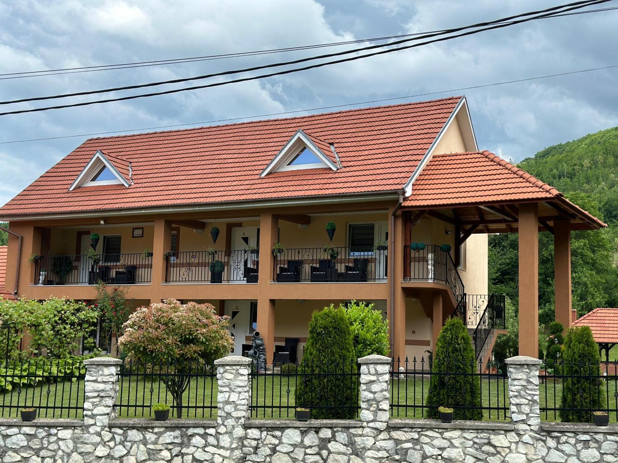 Casa Antonia Ξενοδοχείο Chiscau Εξωτερικό φωτογραφία